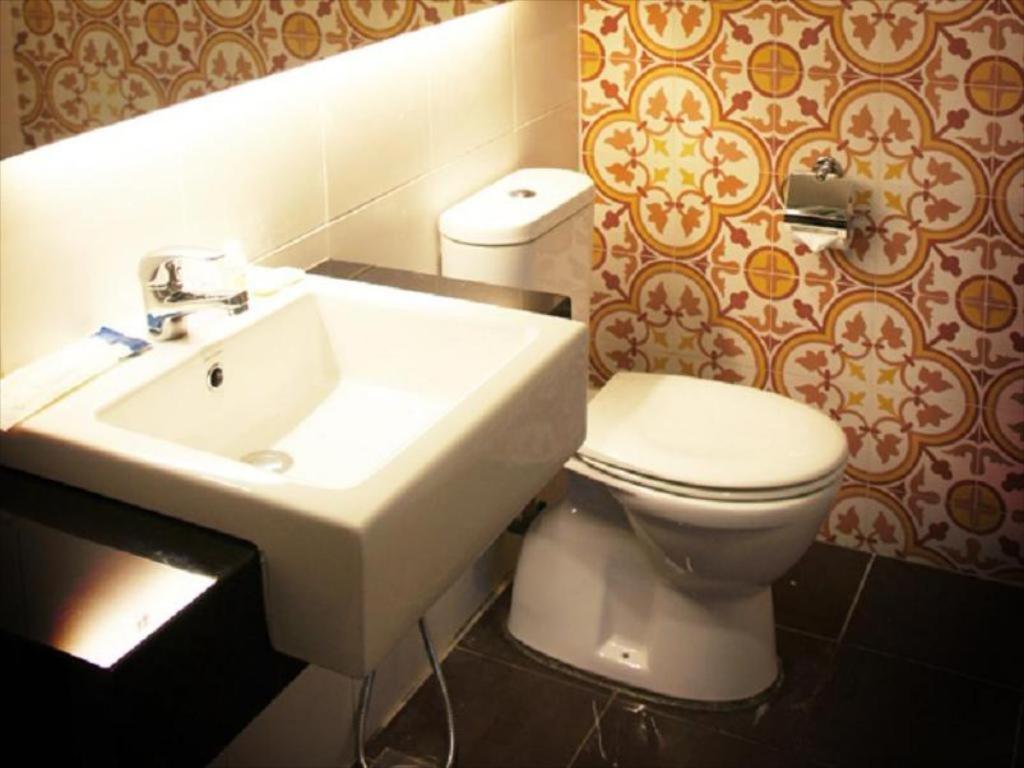 Hotel Zamburger Grand Jade ยะโฮร์บาห์รู ภายนอก รูปภาพ